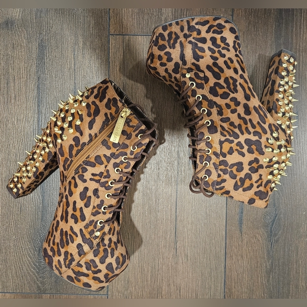 NEW Breckelles Leopard Spiked Platform Booties - Size 9